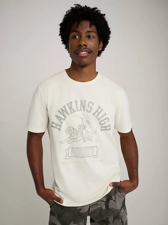 Zdjęcie produktu Wrangler Wrangler® X Stranger Things ™ Hawkins High Tee Marshmallow