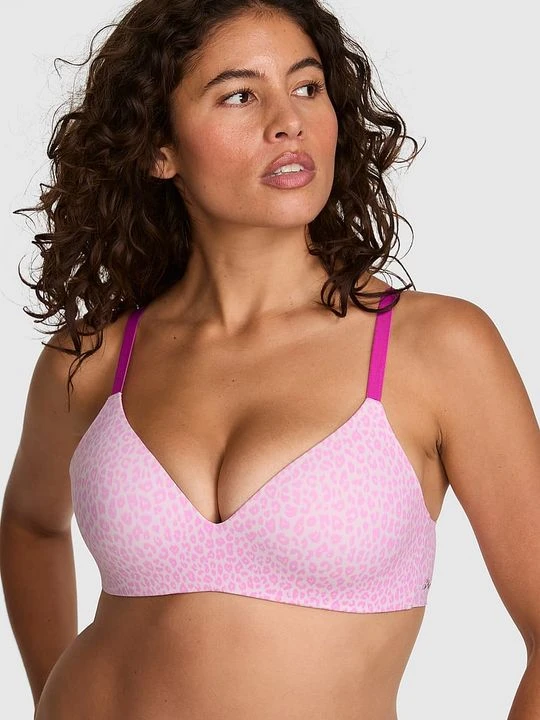 Zdjęcie produktu Wygodny biustonosz push-up bez fiszbin Marshmallow Victoria's Secret Z nadrukiem