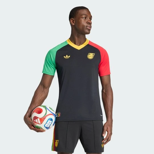 Zdjęcie produktu Wyjazdowa koszulka przedmeczowa Jamajka 26 x Bob Marley Adidas czarny