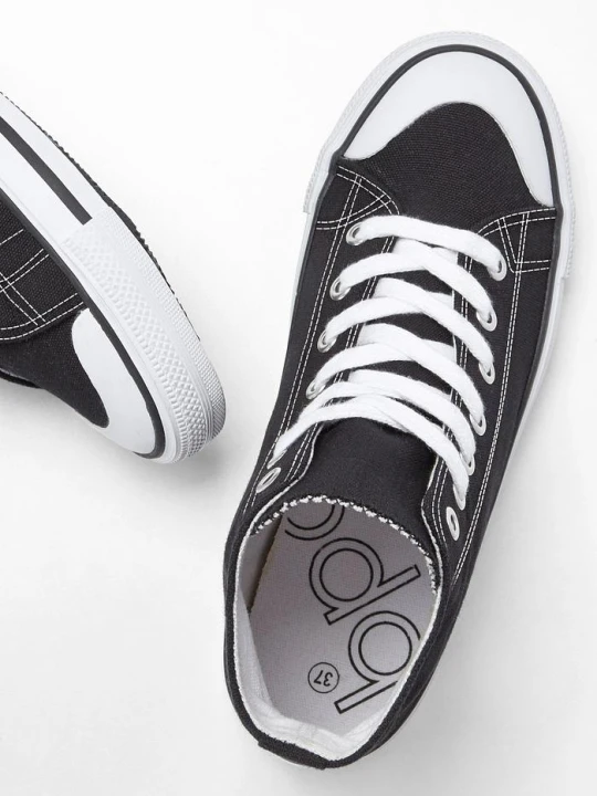 Zdjęcie produktu Wysokie sneakersy BonPrix czarny