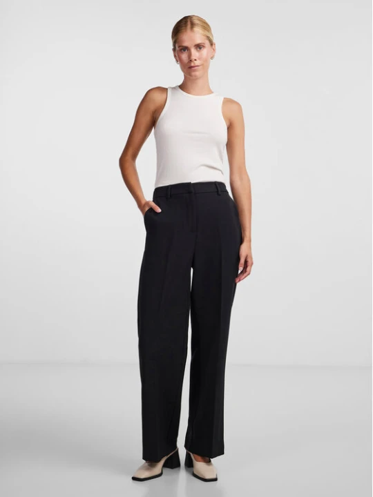 Zdjęcie produktu YAS Spodnie materiałowe 26030711 Czarny Regular Fit