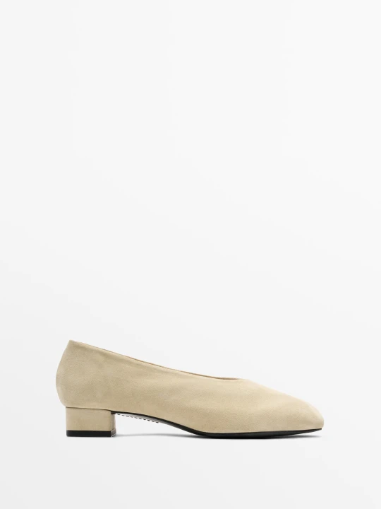 Zdjęcie produktu Zamszowe Balerinki Na Obcasie - Surowy - Massimo Dutti - Female