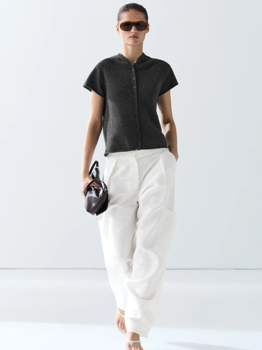 Zdjęcie produktu Zapinana Kamizelka Ze 100% Kaszmiru - Szary Antracytowy - Massimo Dutti - Female