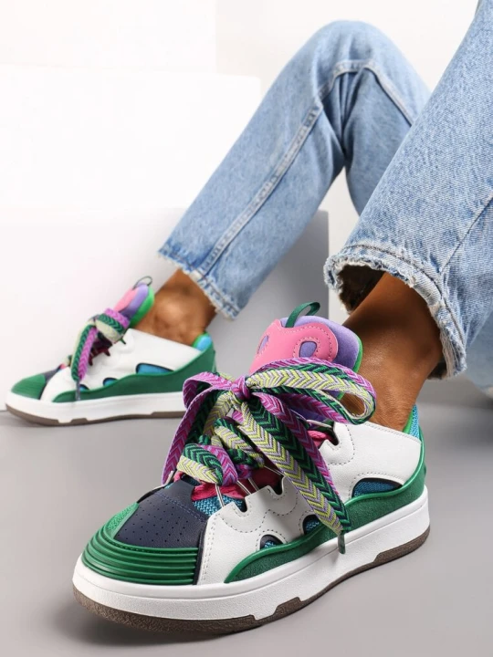 Zdjęcie produktu Zielone Sneakersy z Dekoracyjnym Sznurowaniem i Wstawką na Języku Cristen Biały
