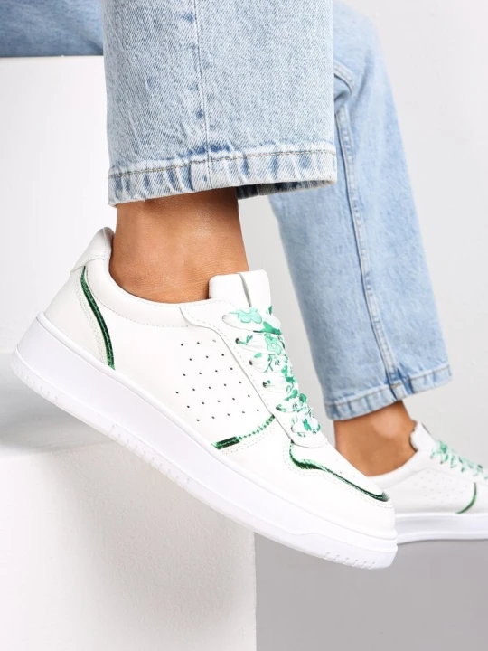 Zdjęcie produktu Biało-Zielone Sneakersy z Kolorowymi Sznurówkami i Metalicznymi Wstawkami Lania