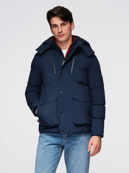 Zdjęcie produktu Zimowa kurtka męska z odpinanym kapturem z wodoodpornego materiału - granatowa V1 - Rozmiar: L Ombre Clothing