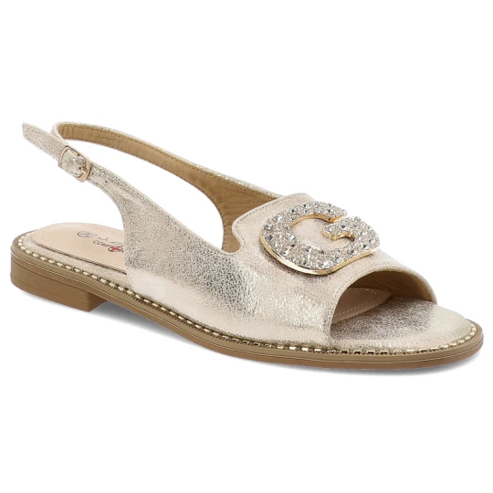 Zdjęcie produktu Sandały damskie S. Barski, na płaskim obcasie eleganckie z ozdobą ze sprzączką, złote, KV51-081