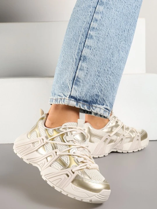 Zdjęcie produktu Złote Sneakersy z Designerskim Sznurowaniem Nuritha Mulanka
