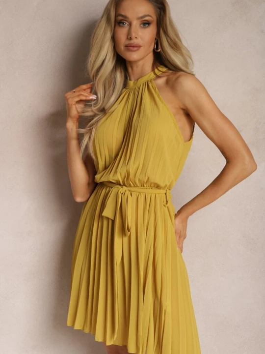 Zdjęcie produktu Żółta Rozkloszowana Sukienka z Plisami i Zapięciem przy Karku Mini Dodatkowo Pasek Asmeriema Fashion