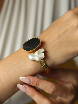 L'Atelier de Gaia Pozłacana bransoletka z elementami ozdobnymi rozmiar: onesize