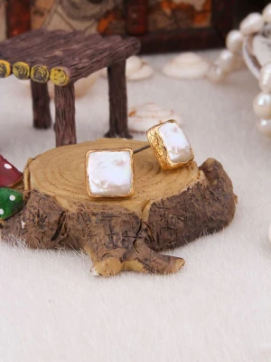 L'Atelier de Gaia Pozłacane kolczyki-wkrętki z perłami rozmiar: onesize