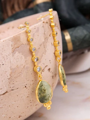 L'Atelier de Gaia Pozłacane kolczyki-wkrętki z prehnitem rozmiar: onesize