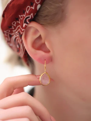L'Atelier de Gaia Pozłacane kolczyki z kwarcem różowym rozmiar: onesize