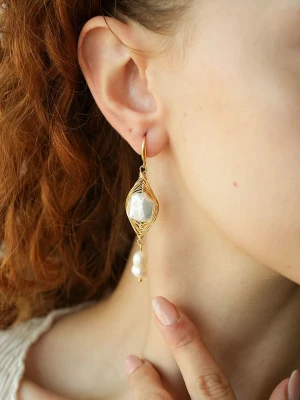 L'Atelier de Gaia Pozłacane kolczyki z perłami rozmiar: onesize