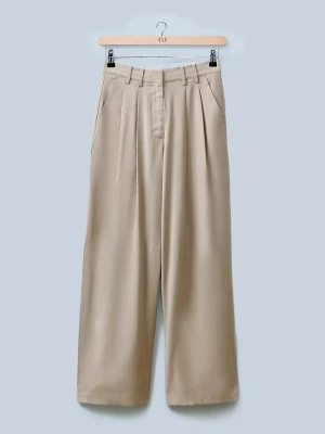 LeGer Spodnie "Elin" w kolorze beżowym rozmiar: 34