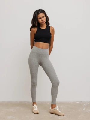 Legginsy damskie z prążkowanej dzianiny w kolorze DEEP GREY MELANGE- HIPS-S Marsala