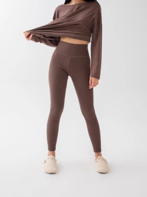 Legginsy damskie z prążkowanej dzianiny w kolorze MILK CHOCOLATE MELANGE - HIPS-XL Marsala