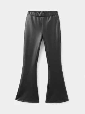 Legginsy flare ze sztucznej skóry czarny - Dzieci - lata - MANGO KIDS