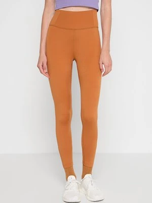 Legginsy Girlfriend Collective