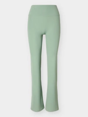 Legginsy Nike jasnozielony
