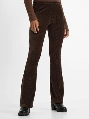 Legginsy z poszerzanymi nogawkami z imitacji sztruksu BonPrix brązowy