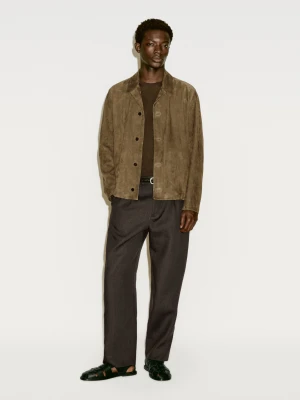 Lekka Krótka Kurtka Ze Skóry Zamszowej − Limited Edition - Khaki - - Massimo Dutti - Mężczyzna