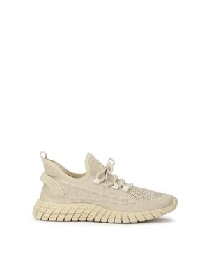 Lekkie beżowe sneakersy męskie z tkaniny Kazar