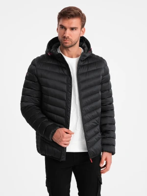 Lekko ocieplona pikowana męska kurtka z satynowym wykończeniem – czarna V2 Ombre Clothing