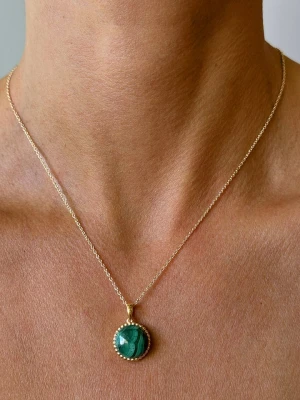 Les Petites Précieuses Pozłacany naszyjnik z zawieszką - dł. 40 cm rozmiar: onesize