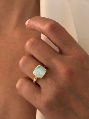 Les Petites Précieuses Pozłacany pierścionek z chalcedonem rozmiar: 56