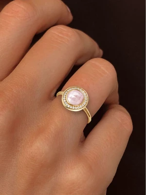 Les Petites Précieuses Pozłacany pierścionek z cyrkonią i kwarcem różowym rozmiar: 60