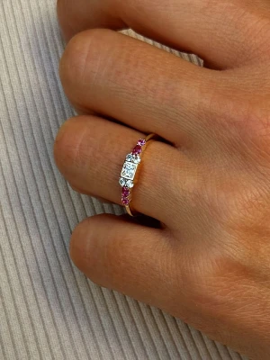 Les Petites Précieuses Pozłacany pierścionek z cyrkonią rozmiar: 52