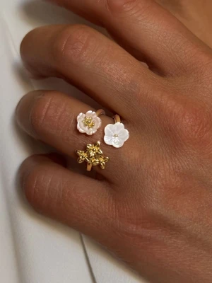 Les Petites Précieuses Pozłacany pierścionek z cyrkoniami rozmiar: 54