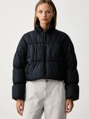 Levi's kurtka pikowana damska PRESLEY CROPPED COLLARED PUFFER granatowy