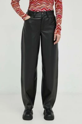 Levi's spodnie damskie kolor czarny proste medium waist