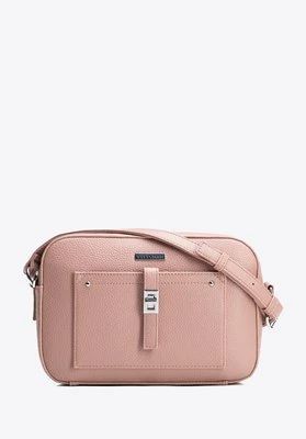 Listonoszka z imitacji skóry z kieszenią na przodzie różowa Wittchen