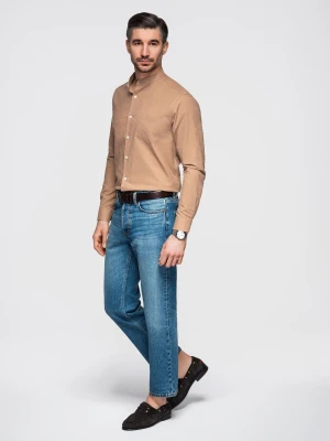 Lniana koszula męska ze stójką i kieszenią REGULAR FIT – jasnobrązowa V7 - Rozmiar: S Ombre Clothing jasnobrązowy