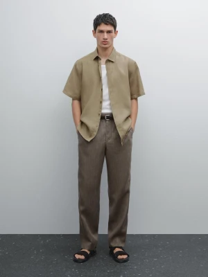 Lniana Koszula O Kroju Regular Fit Z Krótkim Rękawem - Khaki - - Massimo Dutti - Mężczyzna