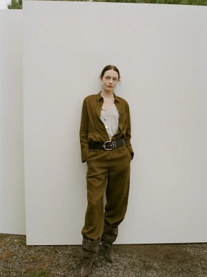 Lniana koszula z kieszenią oliwkowozielony - Kobieta - - MANGO