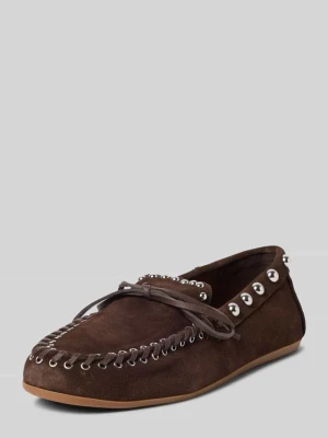 Loafersy z naturalnej skóry z obszyciem nitami Inuovo