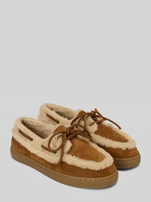 Loafersy z podszewką ze skóry jagnięcej z welurowej skóry bydlęcej Marc O'Polo Koniakowy