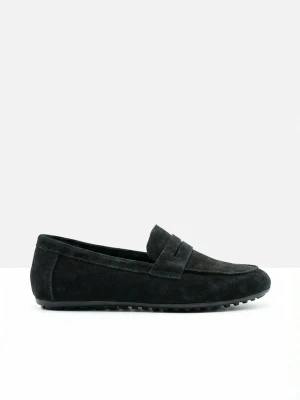 Loafersy penny ze skóry welurowej BonPrix czarny