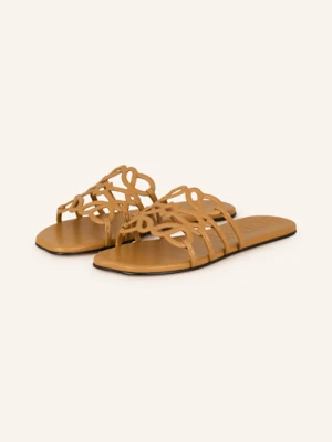 Loewe Klapki Petal Anagram beige