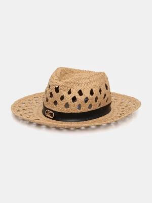 Lola Casademunt kapelusz