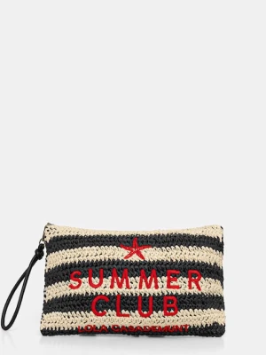 Lola Casademunt kosmetyczka