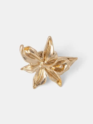 Lola Casademunt pierścionek