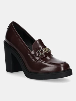 Love Moschino czółenka skórzane kolor czerwony na słupku JA1018AG1NJD0556
