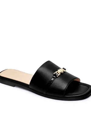 Love Moschino Skórzane klapki czarny