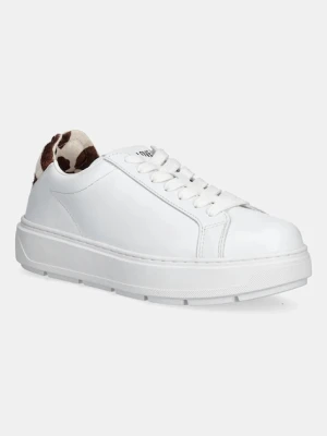 Love Moschino sneakersy skórzane damskie kolor biały JA15174G1NIA810A