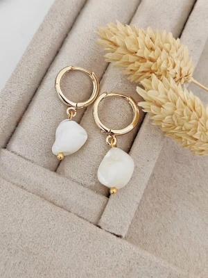 Luja Bijoux Pozłacane kolczyki-kreole z masą perłową rozmiar: onesize